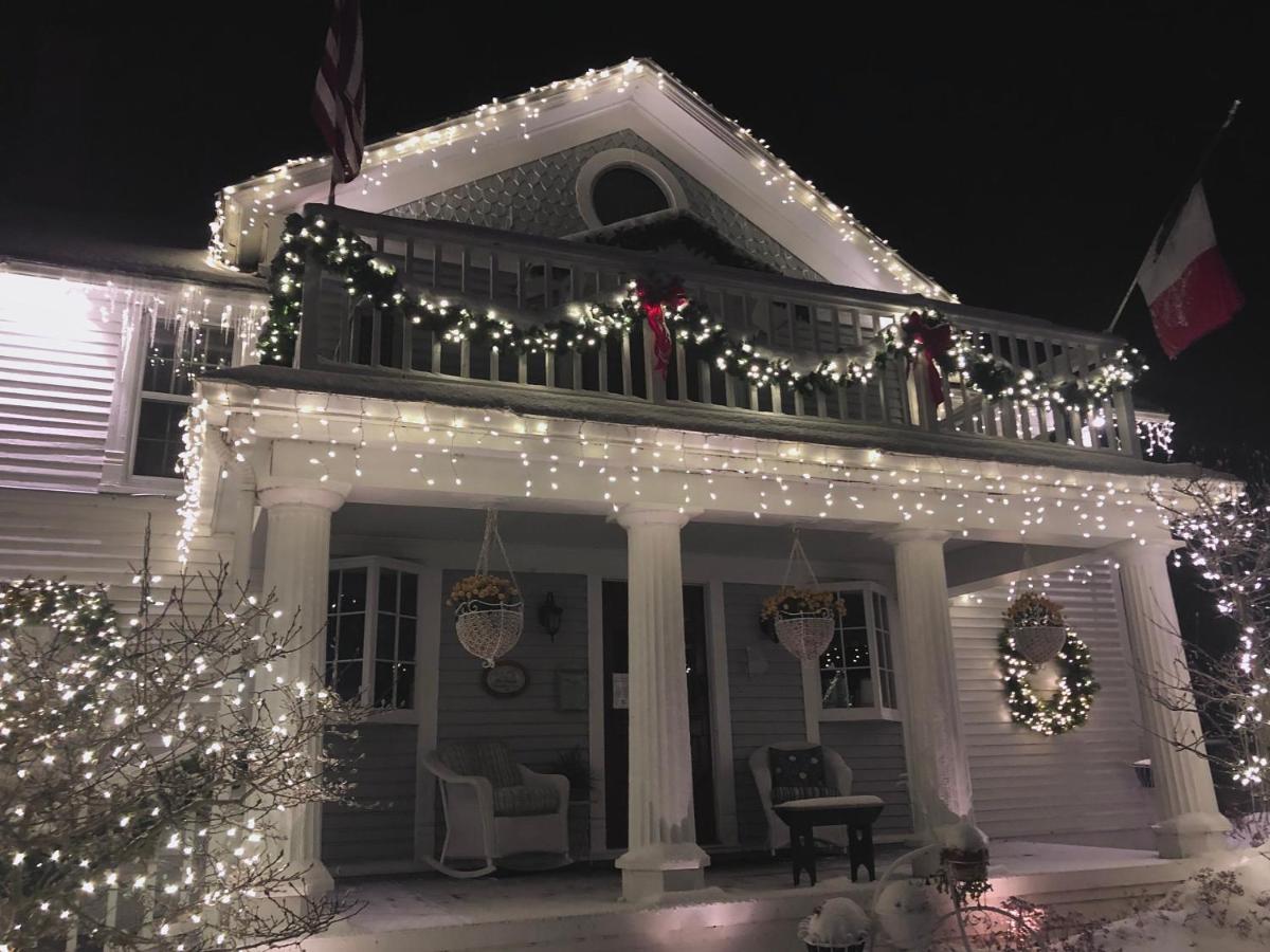 The French Country Inn Lake Geneva Exterior photo