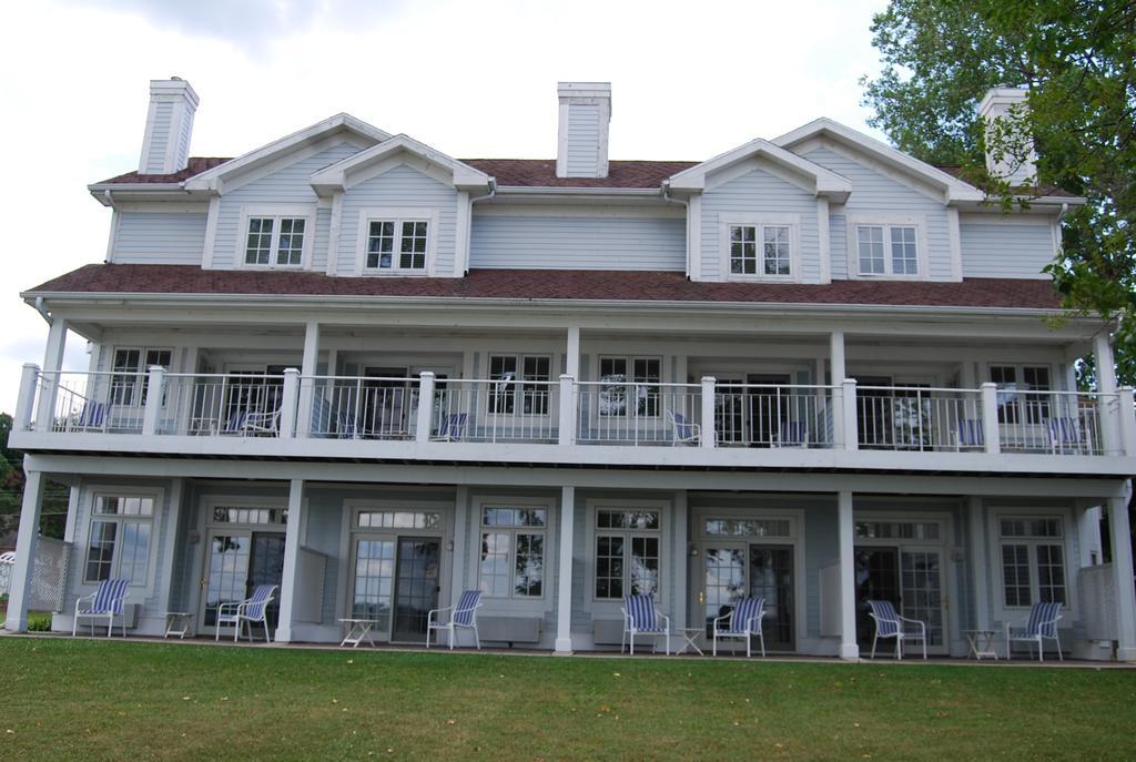 The French Country Inn Lake Geneva Exterior photo
